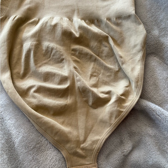Amazon Tan Shapewear Bodysuit Seamless Intimates - Picture 10 of 11